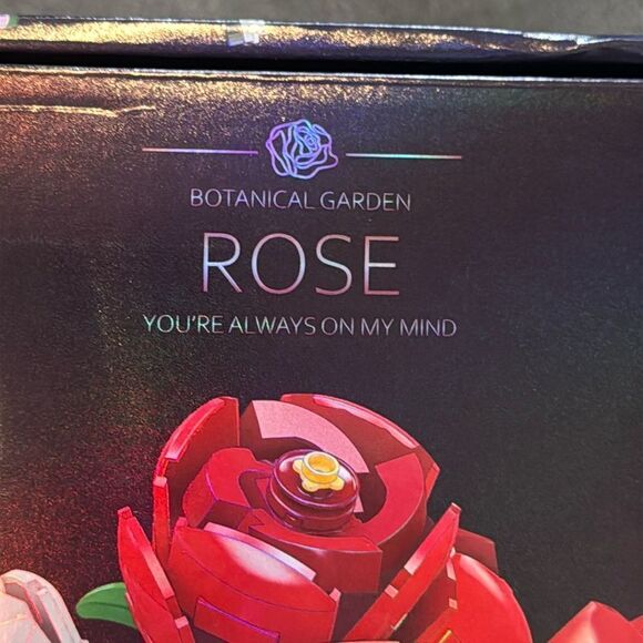 Botanical Garden Rose Building Blocks Set 818 Pieces NEW - Picture 6 of 10